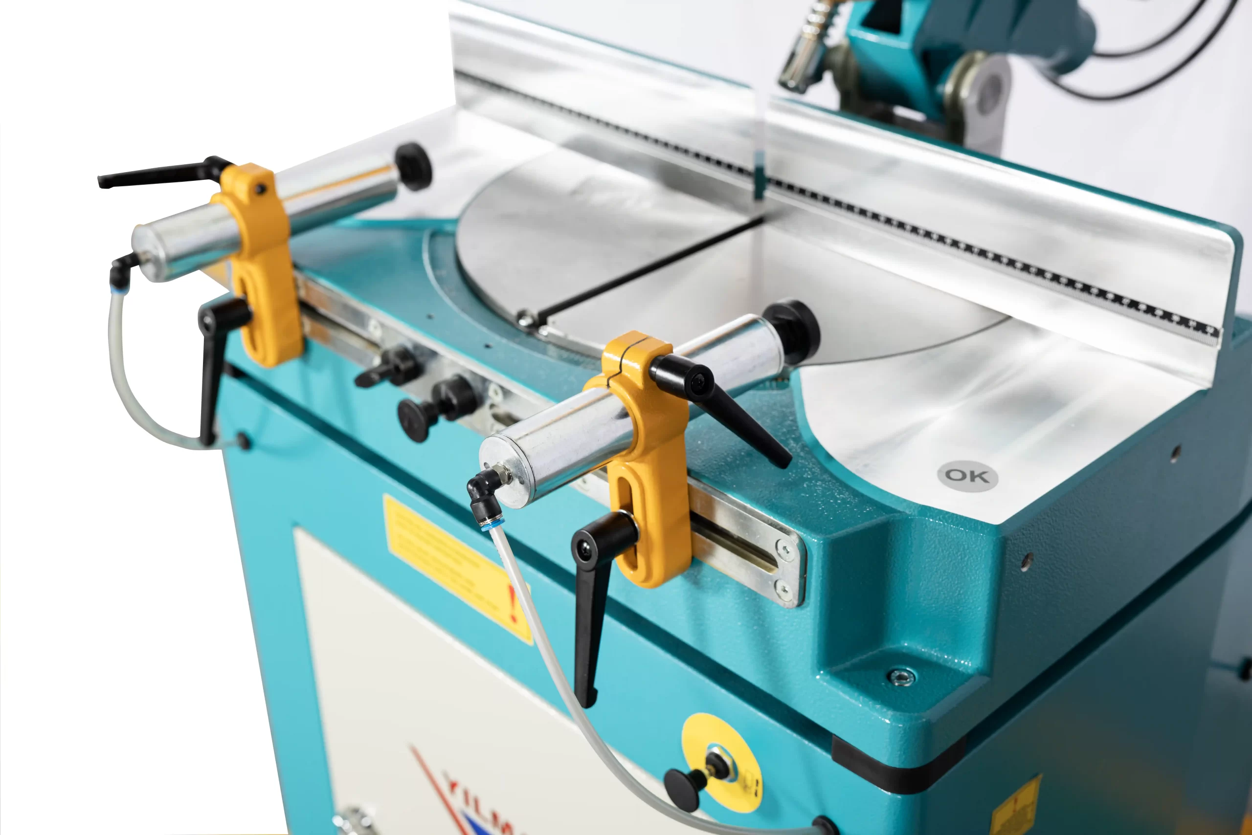 KD 400 PS – آلة المنشار الميتري