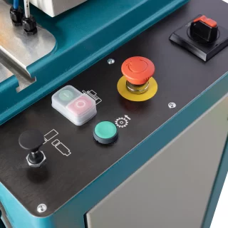 KM 215 S – Máquina Semiautomática Abridora de Rieles