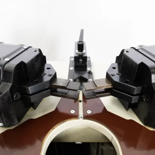 KP 180 – Prensa Hidráulica para Unir Esquinas de Aluminio